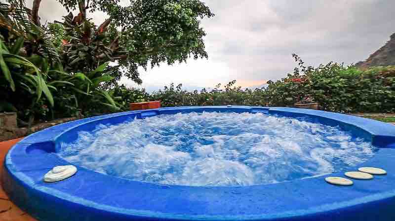 sanbuenaventuradeatitlan.com, Hotel San Buenaventura de Atitlan, Guatemala. Pool Sauna Jacuzzi and Massages
